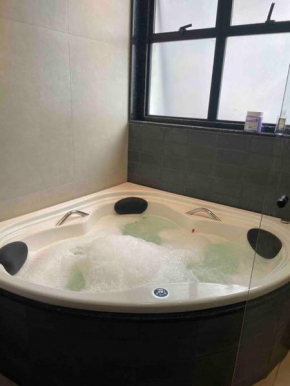 Ruya Flat - Hidro privativa/Piscina - São Vicente